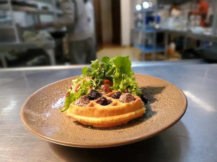 Chicken liver parfait & shallot waffle