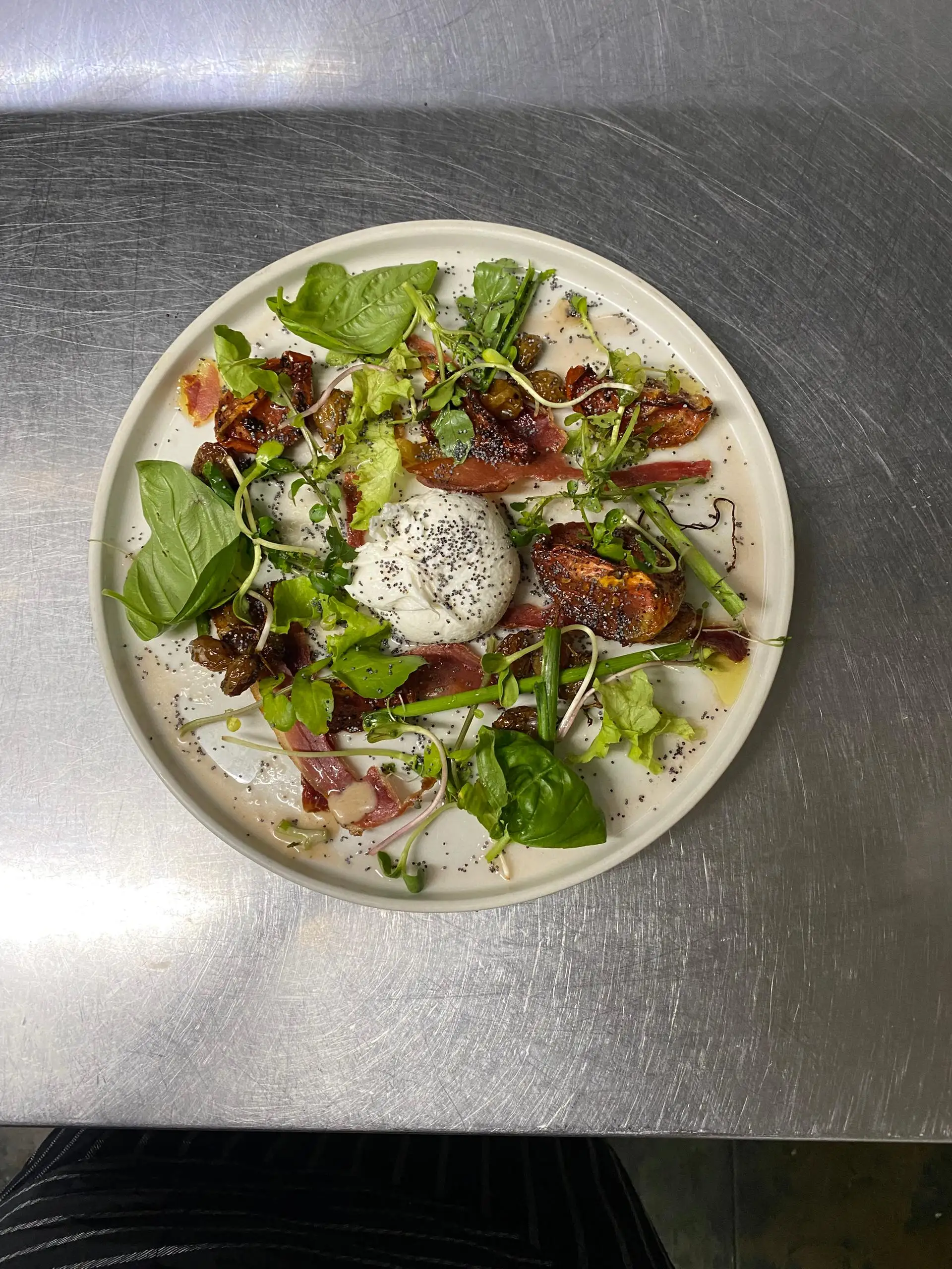 Burrata & Roast grape salad